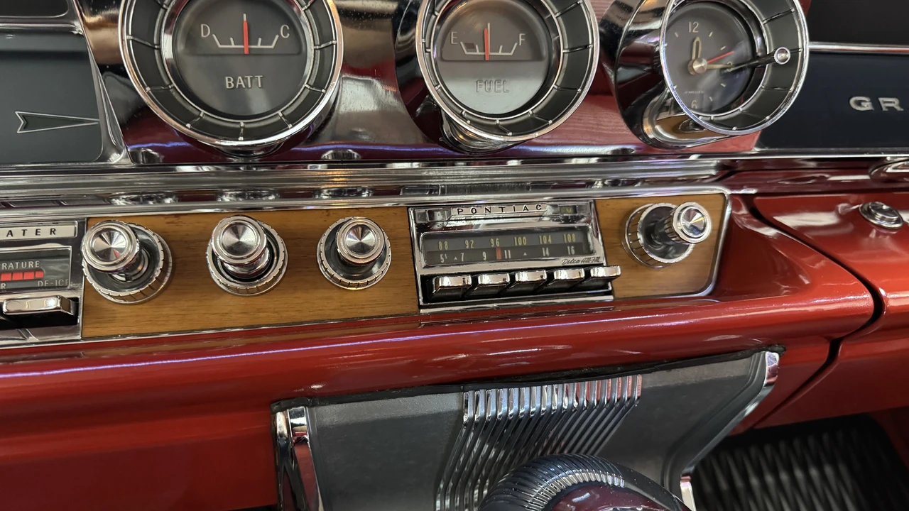 1963 Pontiac Grand Prix 1st Gen - Image 30 of 31