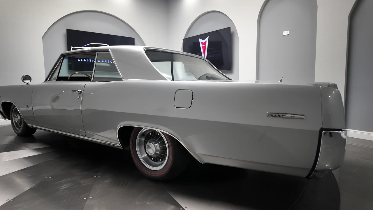 1963 Pontiac Grand Prix 1st Gen - Image 18 of 31