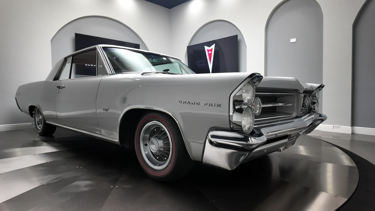 1963 Pontiac Grand Prix 1st Gen - Image 10 of 31