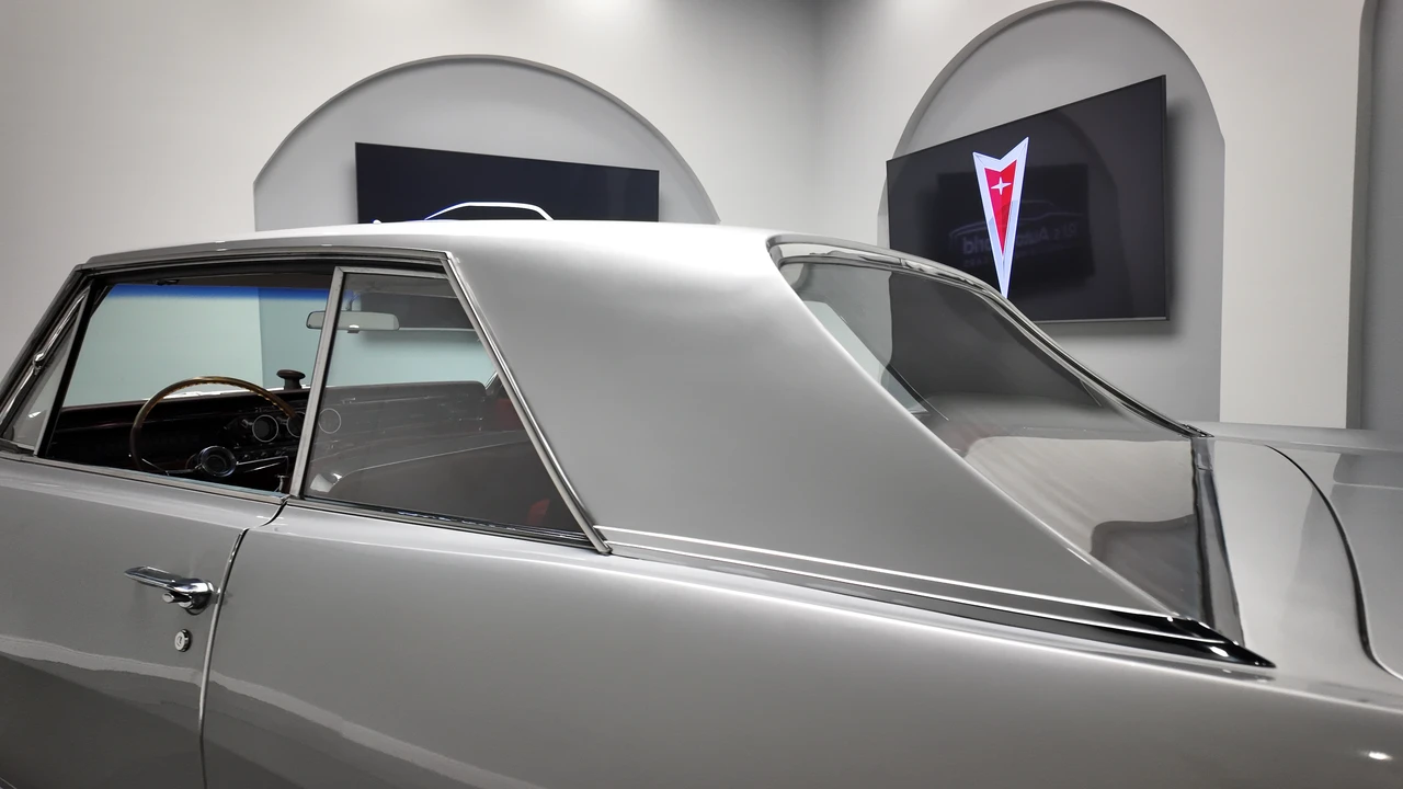 1963 Pontiac Grand Prix 1st Gen - Image 19 of 31
