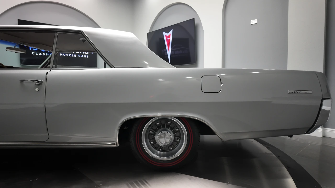 1963 Pontiac Grand Prix 1st Gen - Image 20 of 31