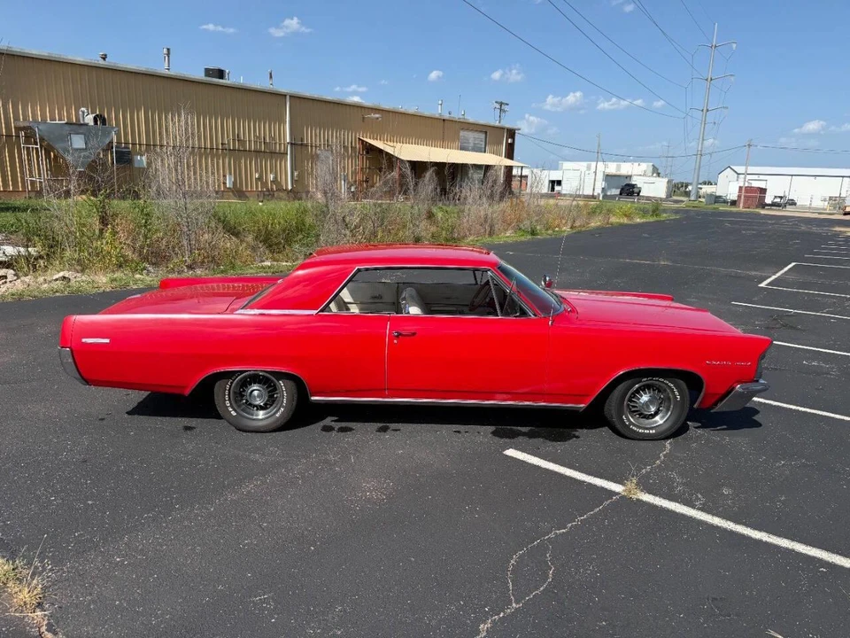1963 Pontiac Grand Prix 1st Gen - Image 21 of 31