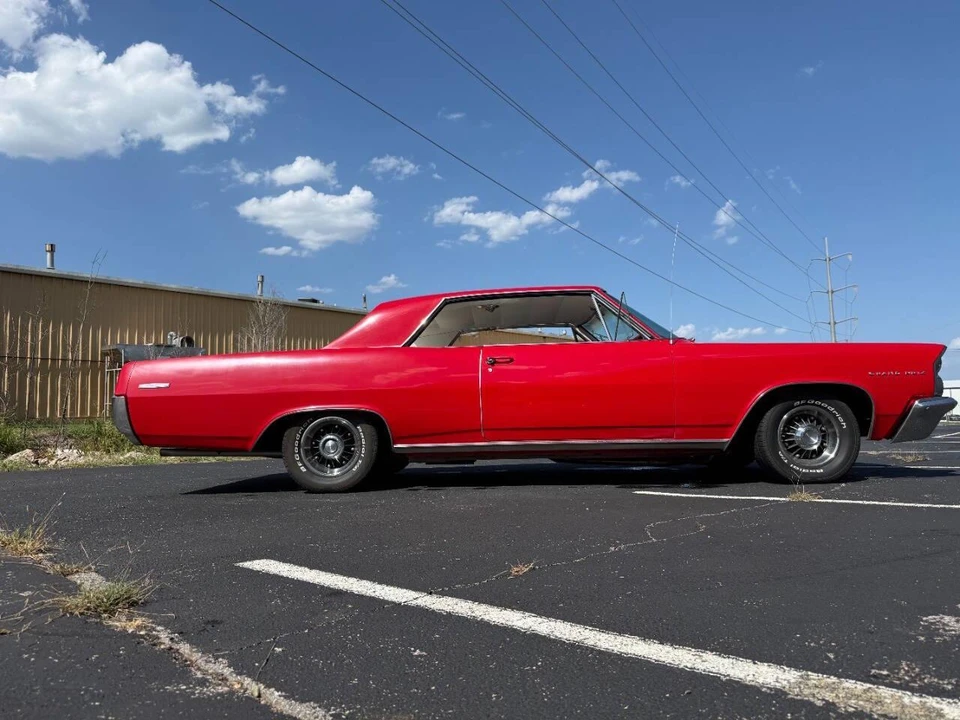 1963 Pontiac Grand Prix 1st Gen - Image 22 of 31