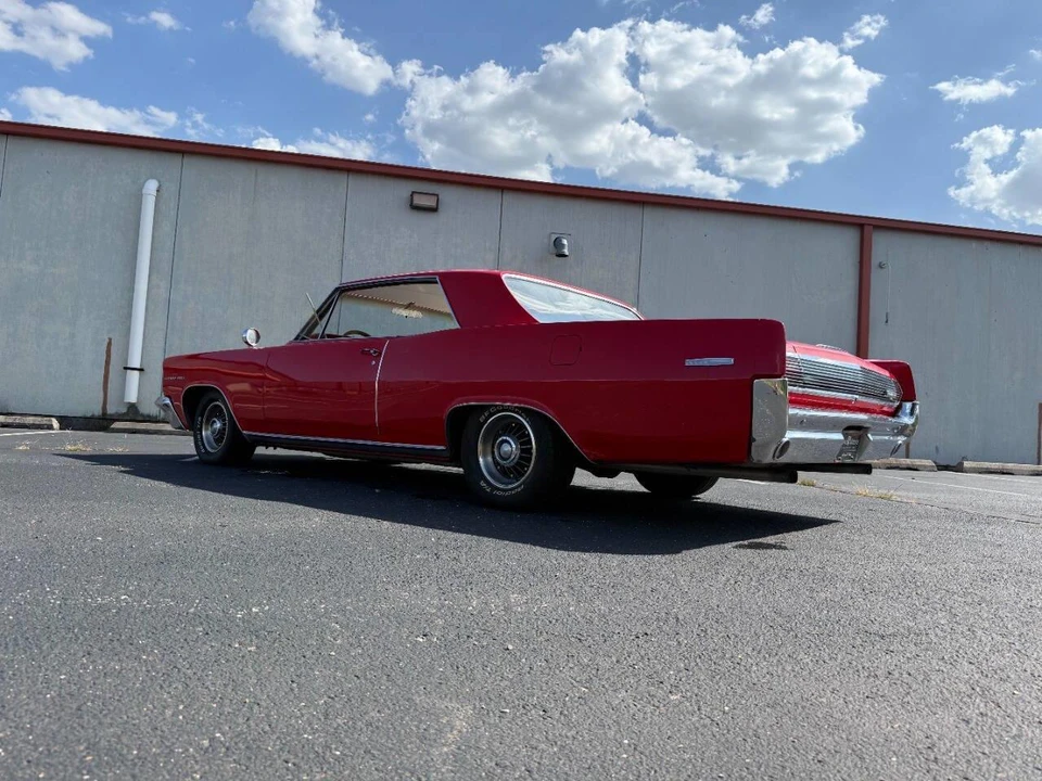 1963 Pontiac Grand Prix 1st Gen - Image 10 of 31