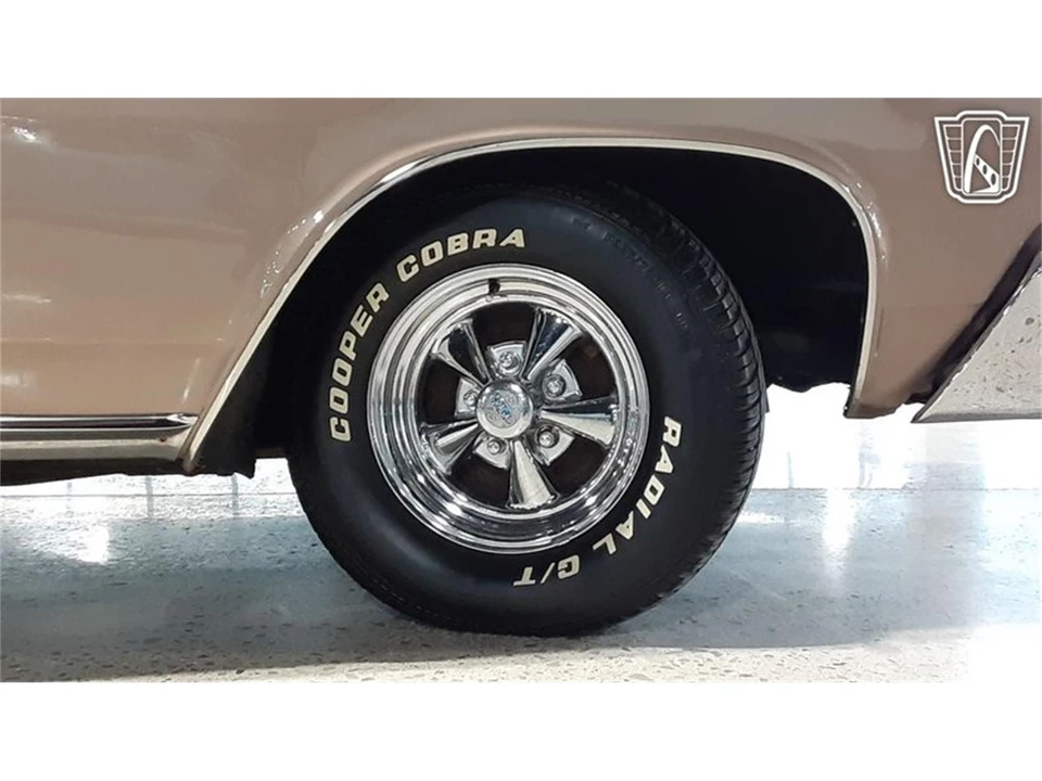 1963 Pontiac Grand Prix 1st Gen - Image 4 of 31
