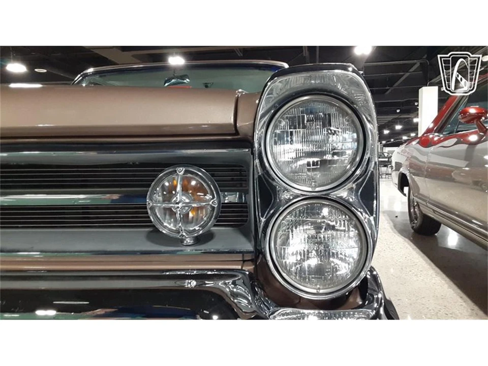 1963 Pontiac Grand Prix 1st Gen - Image 15 of 31