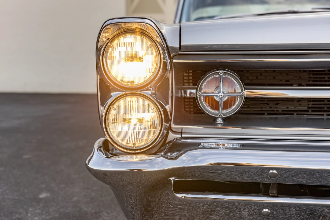 1963 Pontiac Grand Prix 1st Gen - Image 12 of 31
