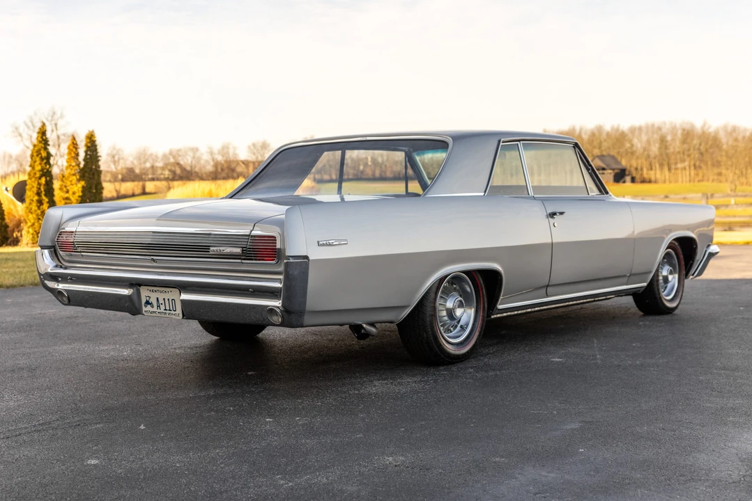 1963 Pontiac Grand Prix 1st Gen - Image 6 of 31