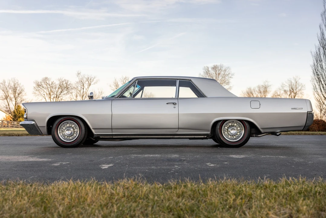1963 Pontiac Grand Prix 1st Gen - Image 9 of 31