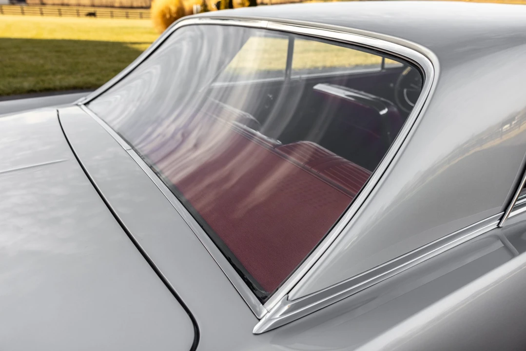 1963 Pontiac Grand Prix 1st Gen - Image 26 of 31