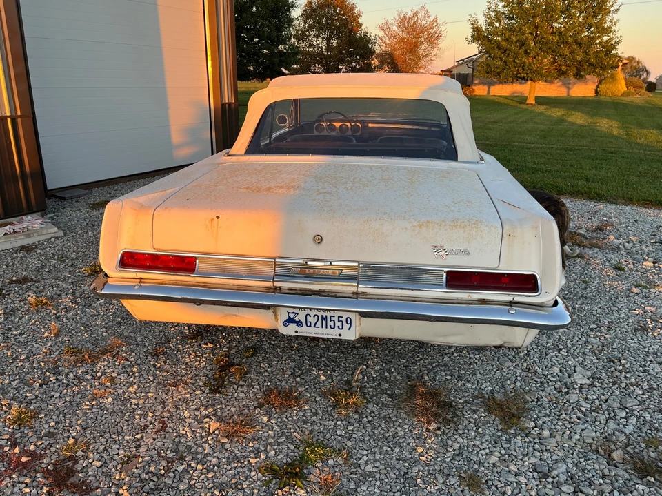 1963 Pontiac - Image 12 of 21
