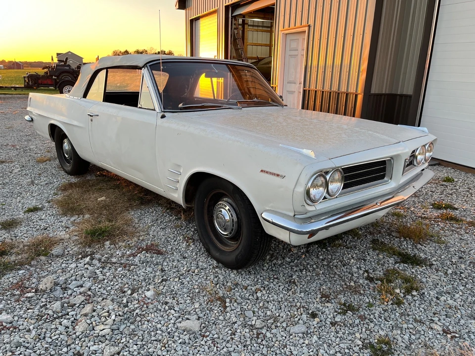 1963 Pontiac - Image 9 of 21