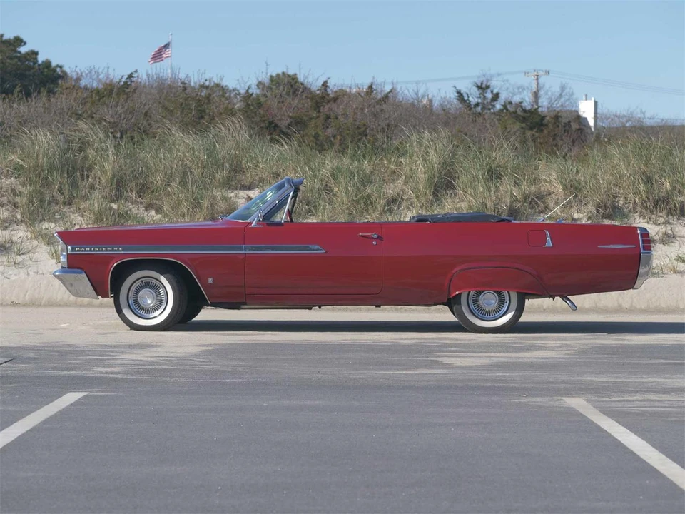1963 Pontiac Parisienne - Image 6 of 31