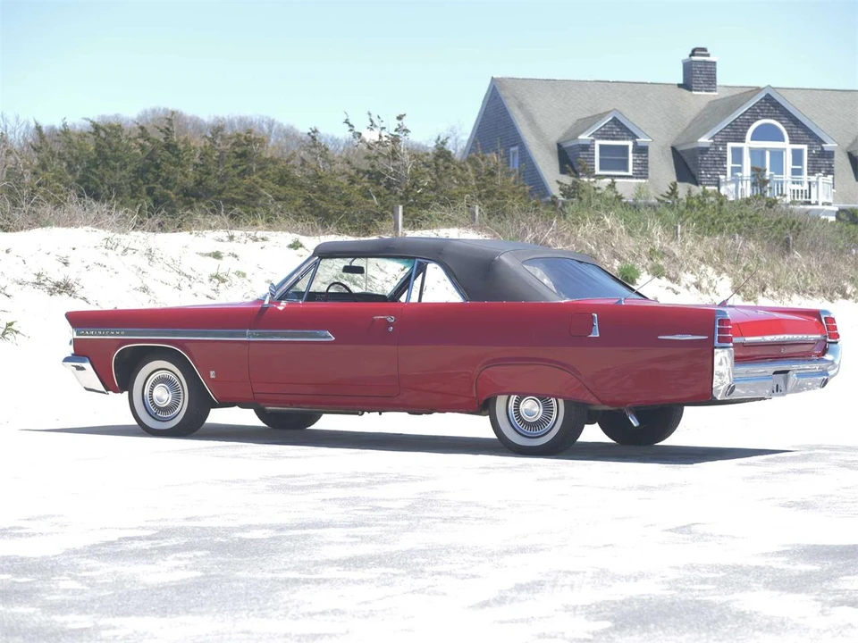 1963 Pontiac Parisienne - Image 25 of 31