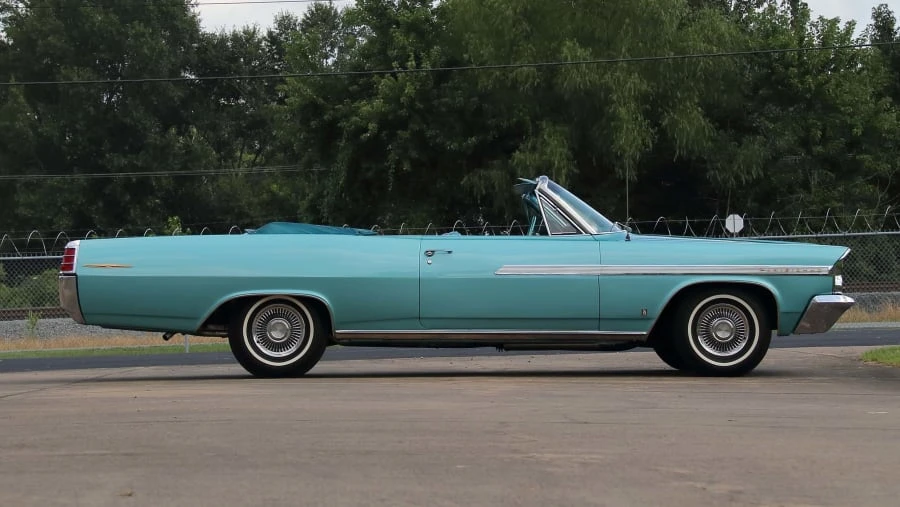 1963 Pontiac Parisienne - Image 2 of 21