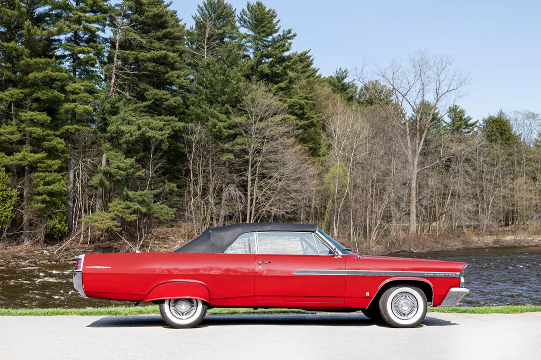 1963 Pontiac Parisienne - Image 3 of 31