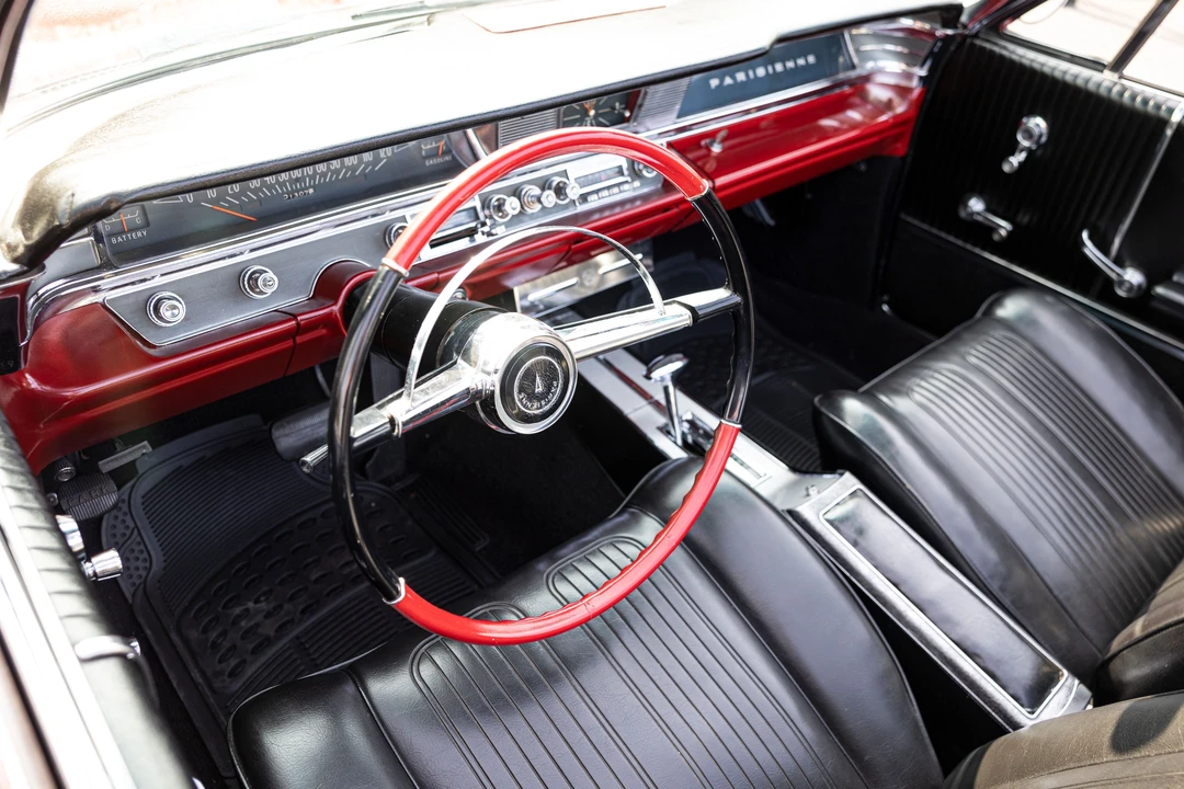 1963 Pontiac Parisienne - Image 29 of 31