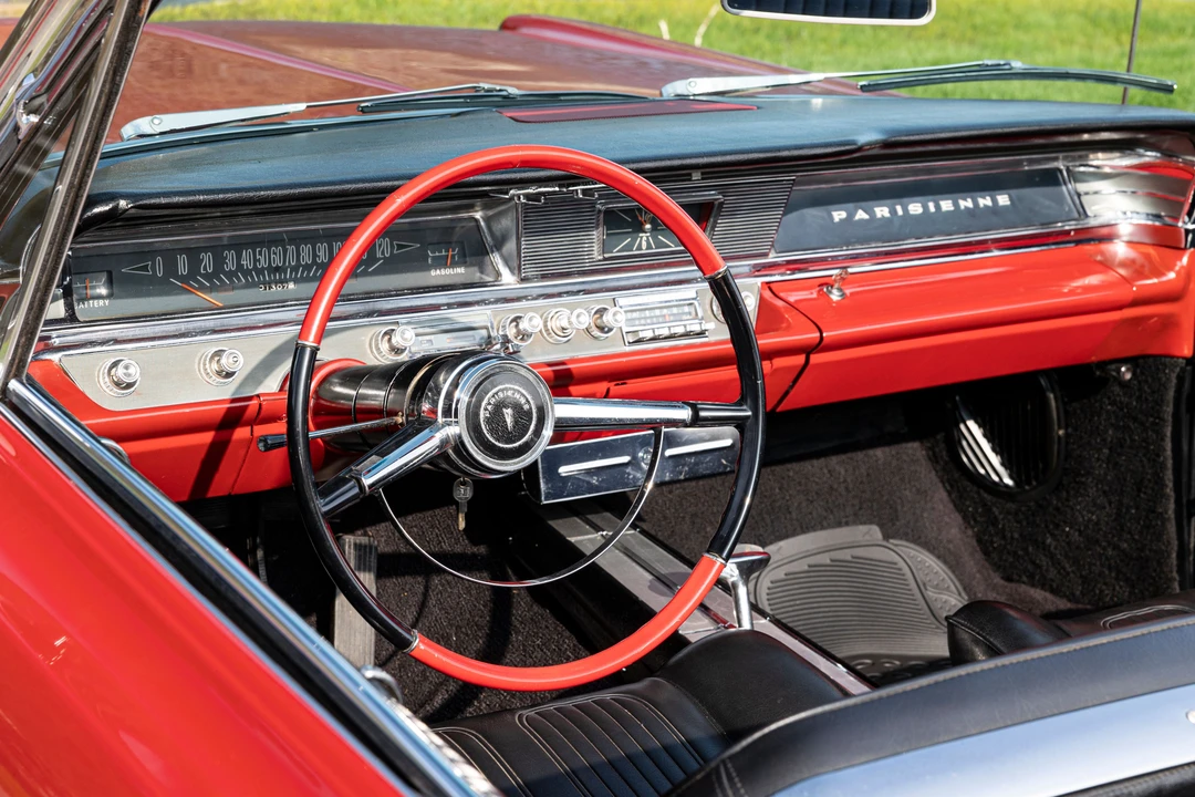 1963 Pontiac Parisienne - Image 15 of 31