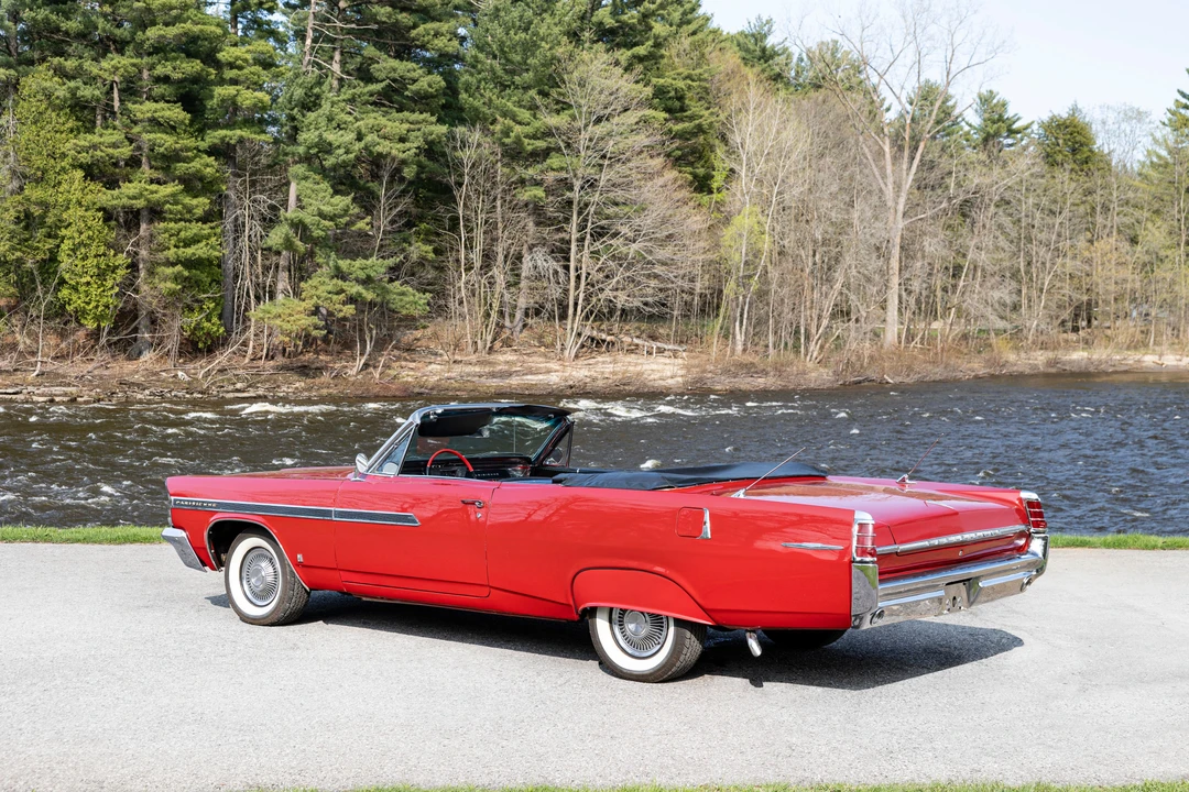 1963 Pontiac Parisienne - Image 17 of 31