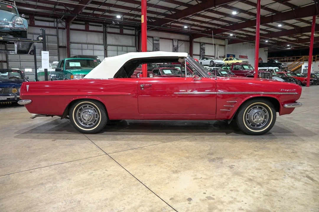 1963 Pontiac Tempest - Image 25 of 31
