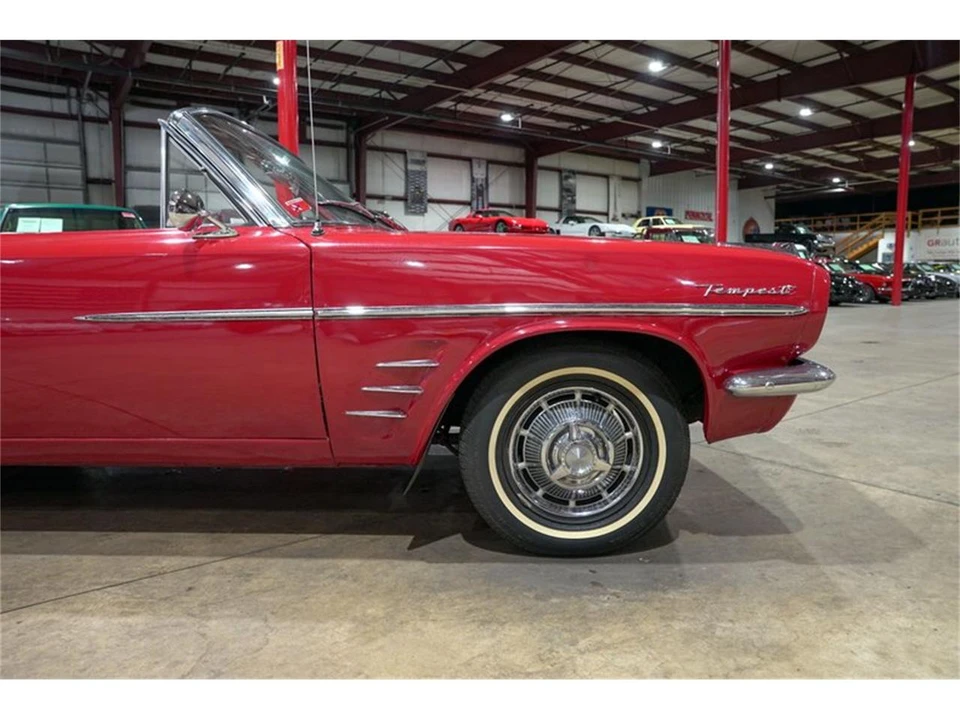 1963 Pontiac Tempest - Image 11 of 31