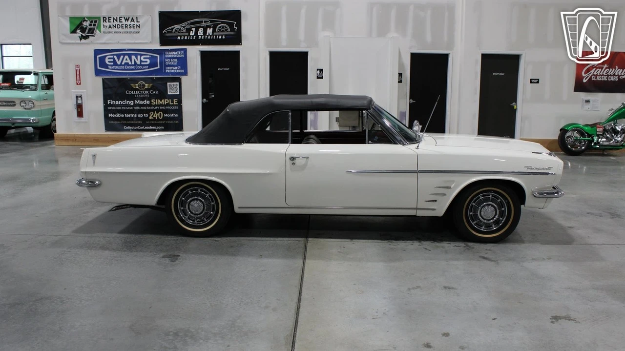1963 Pontiac Tempest - Image 8 of 12