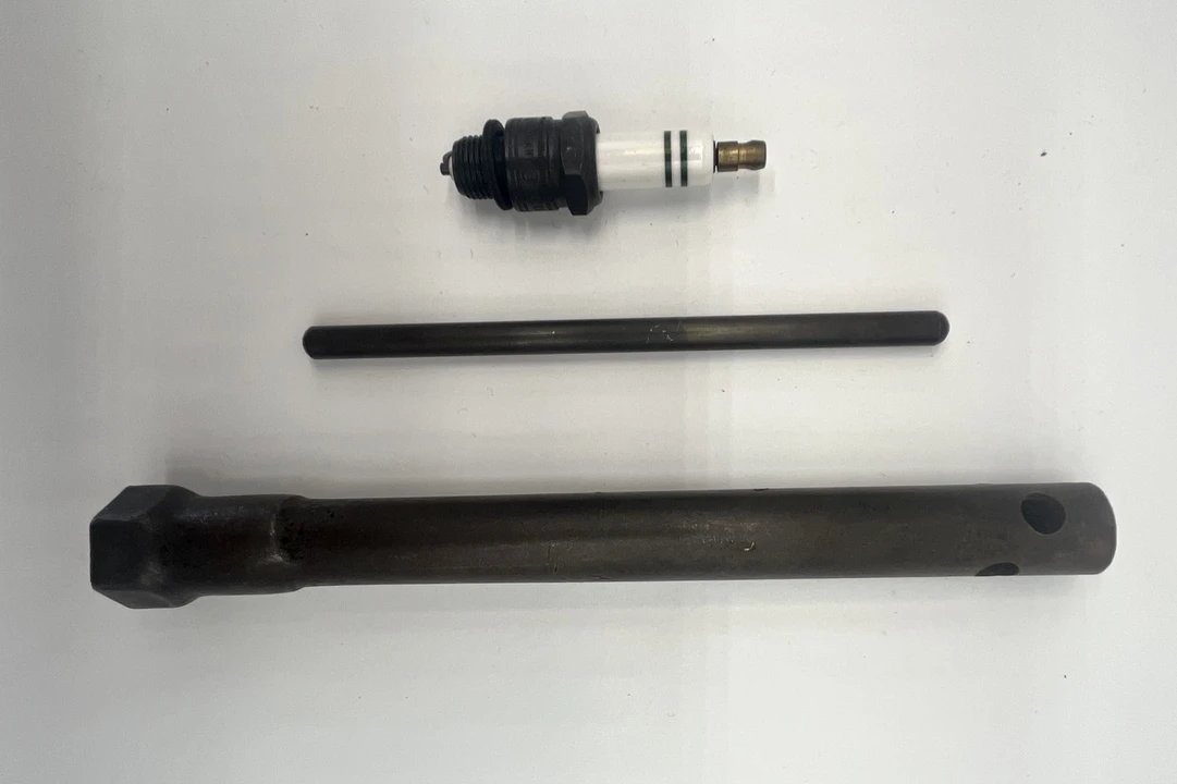 1963 Parts & Memorabilia Tools - Image 7 of 31