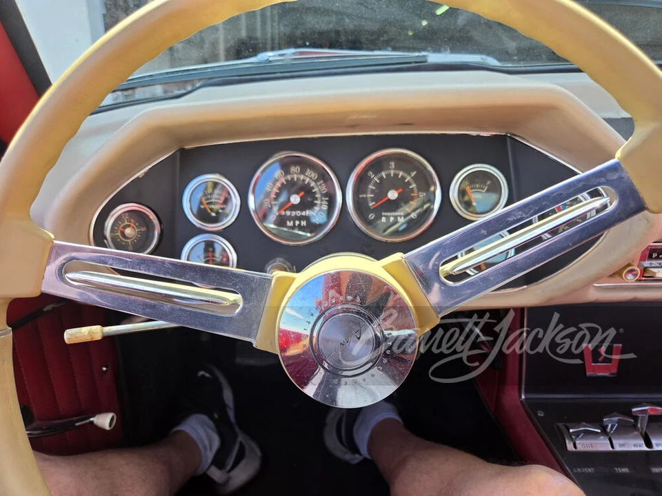 1963 Studebaker Avanti - Image 9 of 18