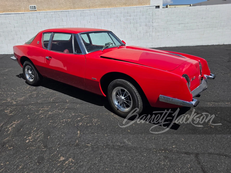 1963 Studebaker Avanti - Image 3 of 18
