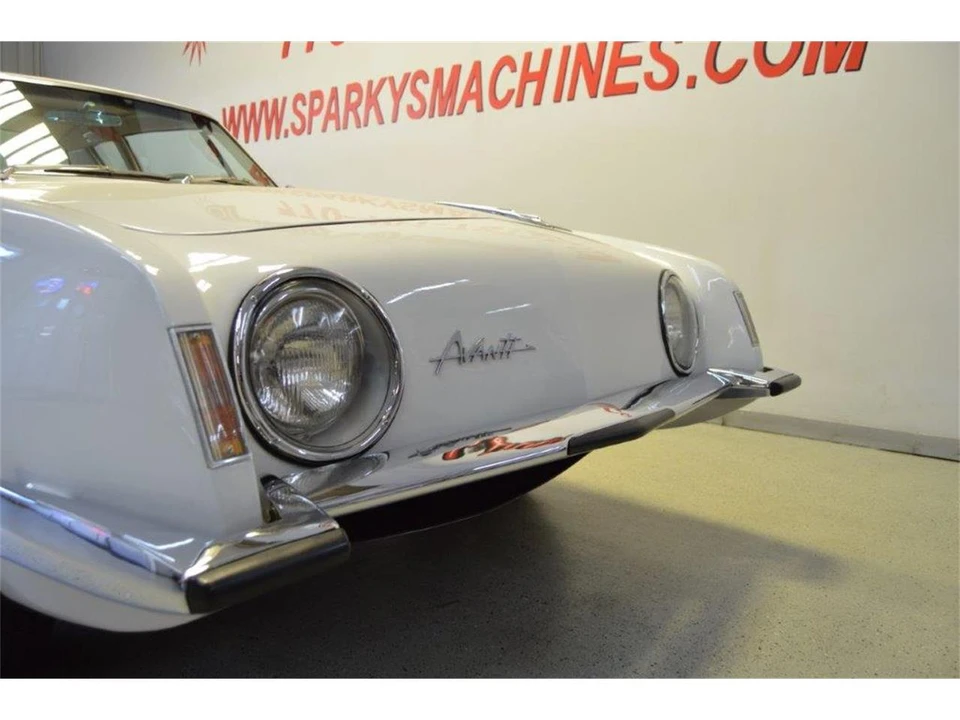 1963 Studebaker Avanti - Image 7 of 31