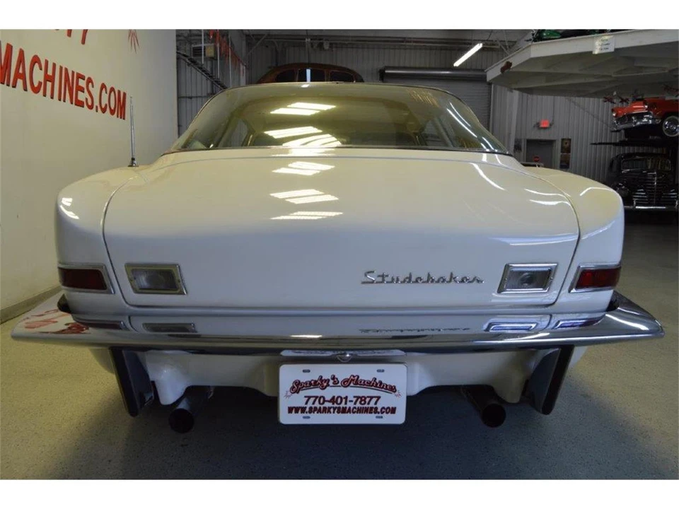 1963 Studebaker Avanti - Image 12 of 31