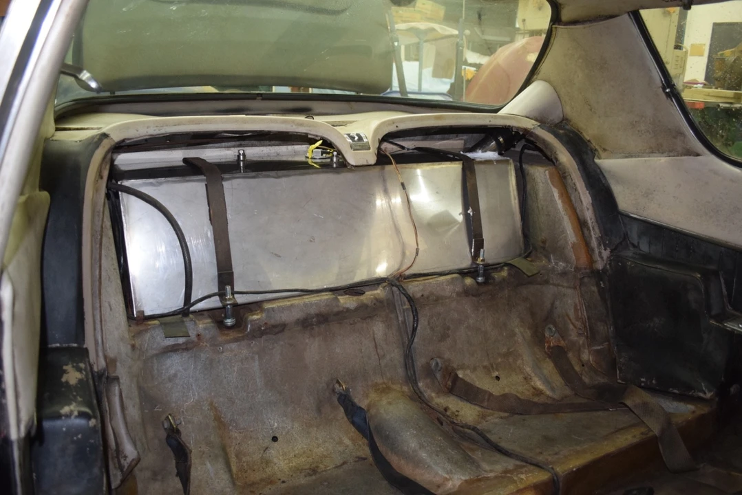 1963 Studebaker Avanti - Image 12 of 31