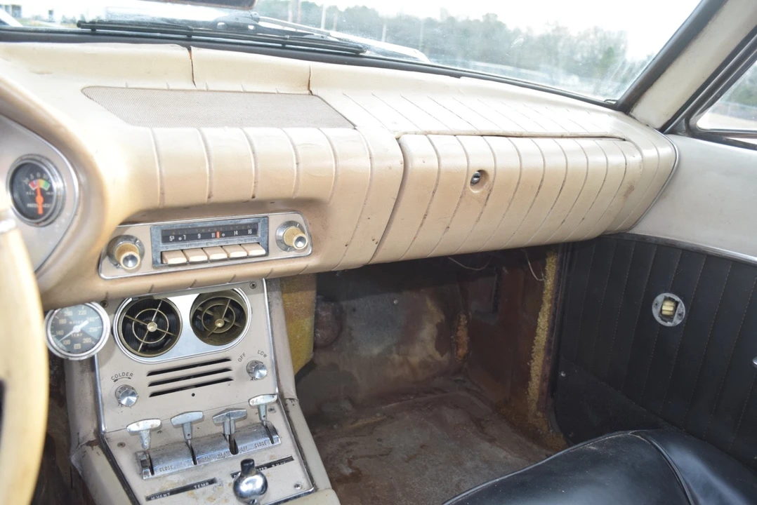 1963 Studebaker Avanti - Image 17 of 31