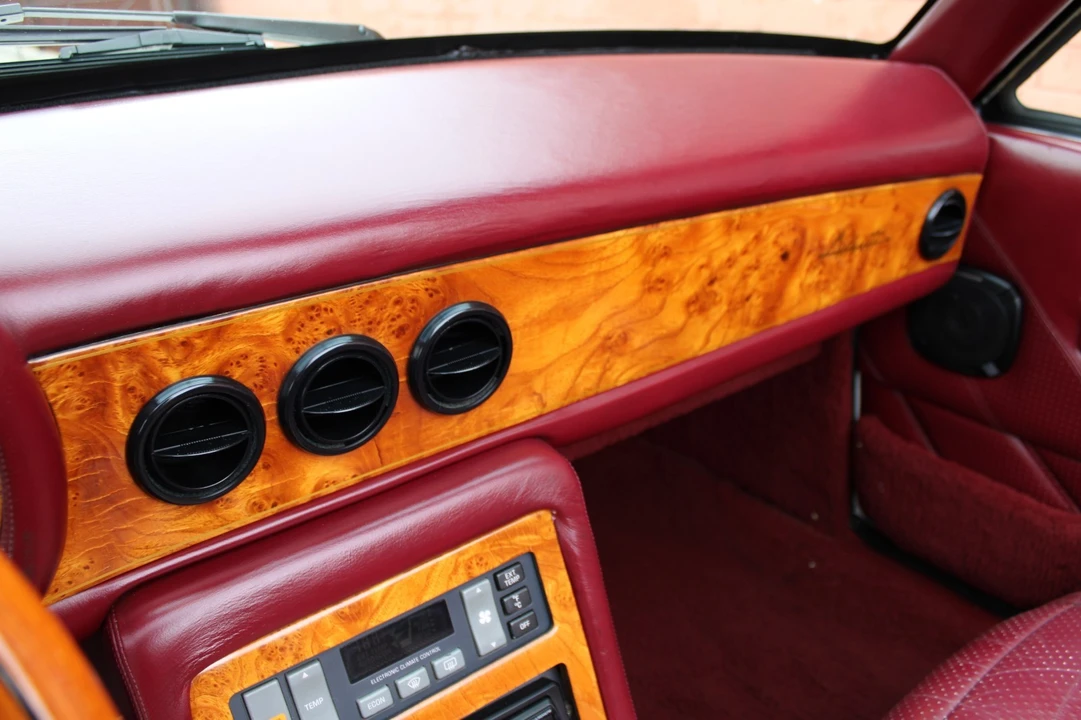 1963 Studebaker Avanti - Image 16 of 31
