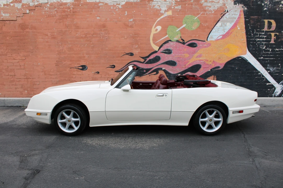 1963 Studebaker Avanti - Image 24 of 31