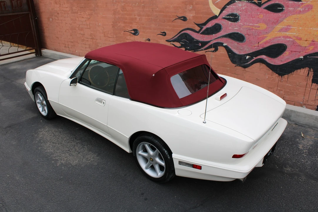 1963 Studebaker Avanti - Image 5 of 31