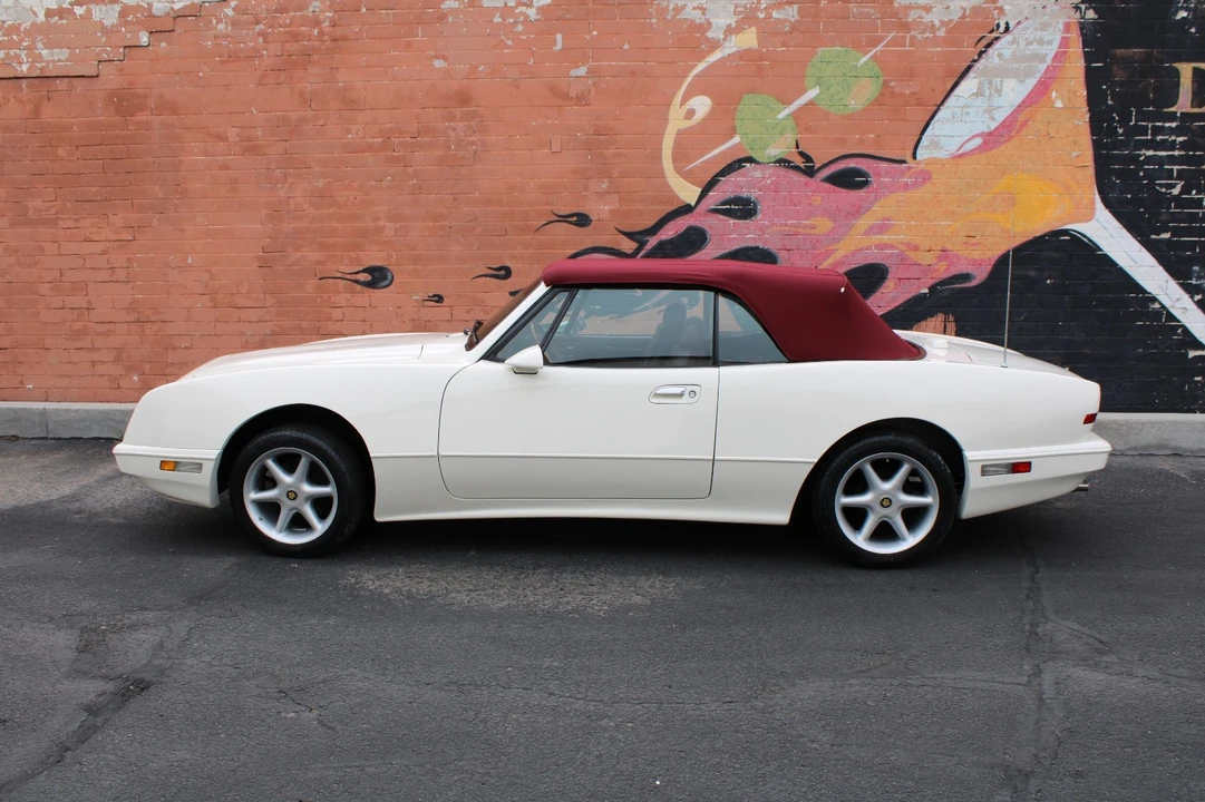 1963 Studebaker Avanti - Image 2 of 31