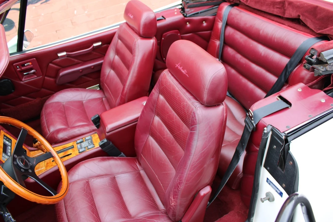1963 Studebaker Avanti - Image 9 of 31