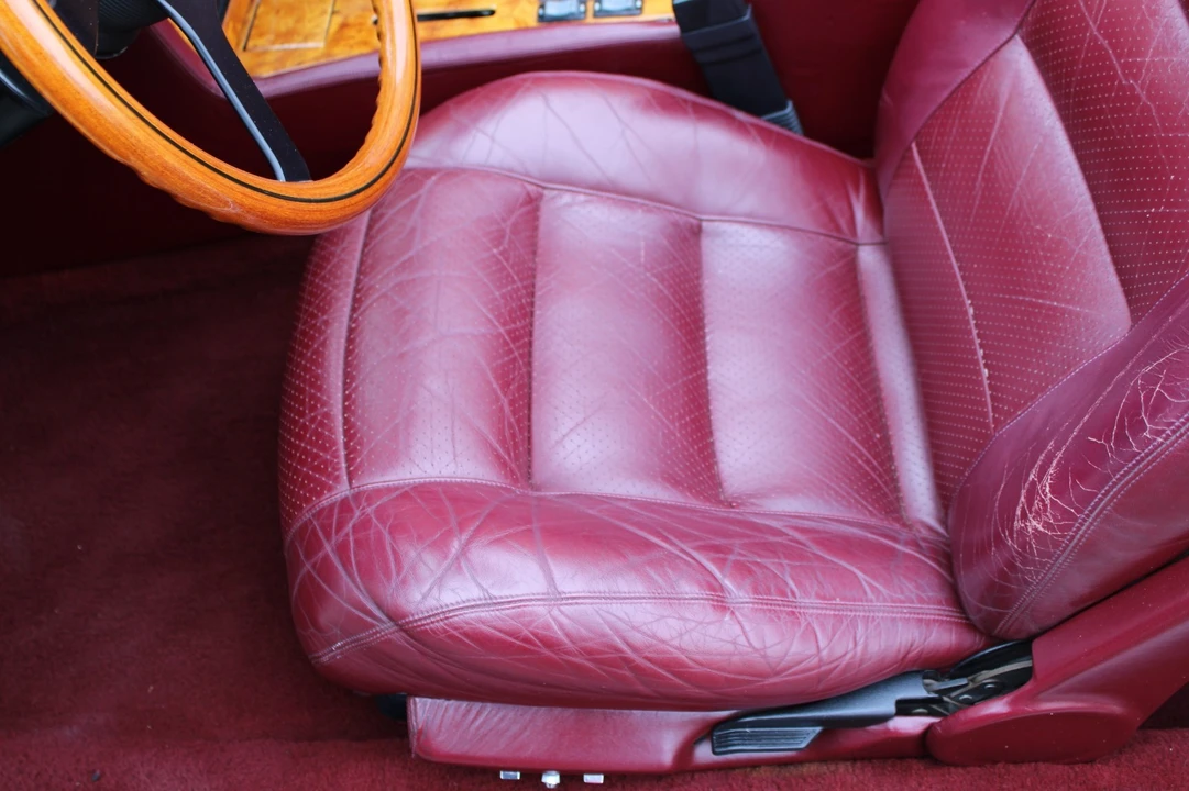 1963 Studebaker Avanti - Image 11 of 31