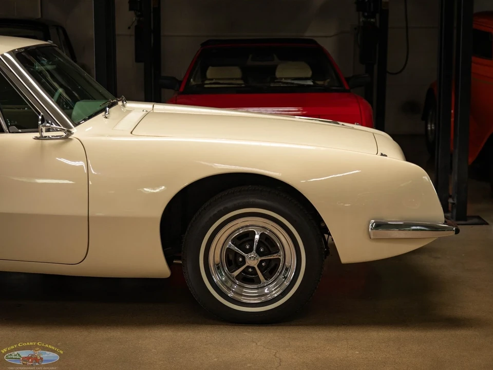 1963 Studebaker Avanti - Image 4 of 21