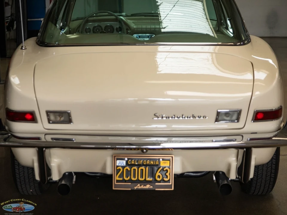 1963 Studebaker Avanti - Image 20 of 21