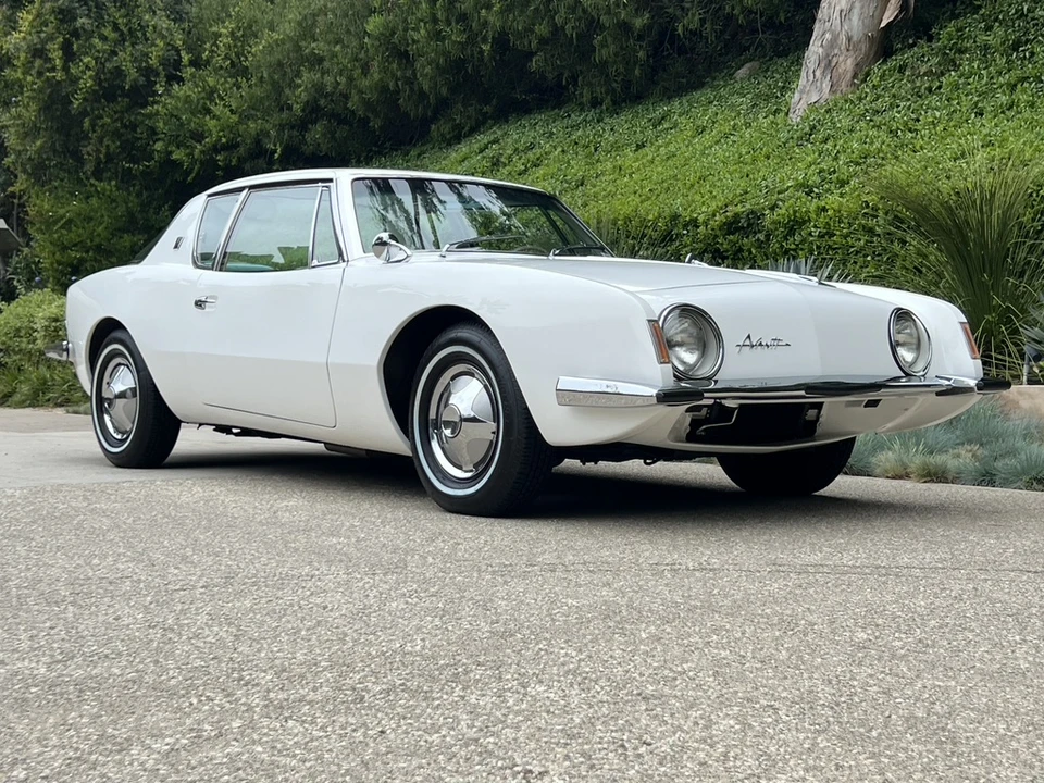 1963 Studebaker Avanti - Image 11 of 31