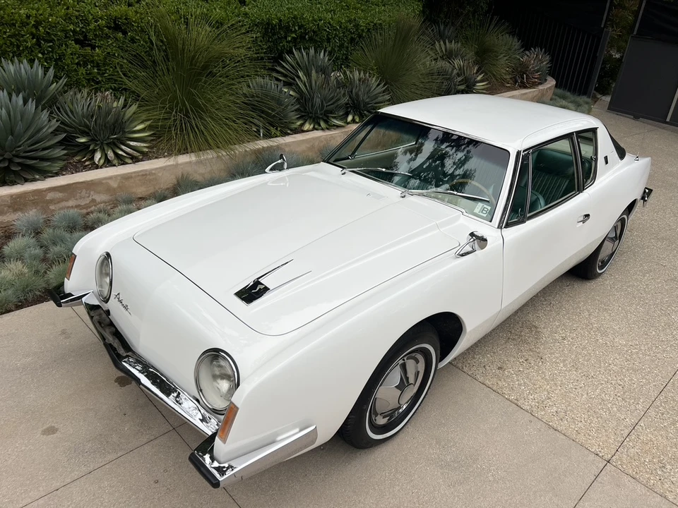 1963 Studebaker Avanti - Image 5 of 31
