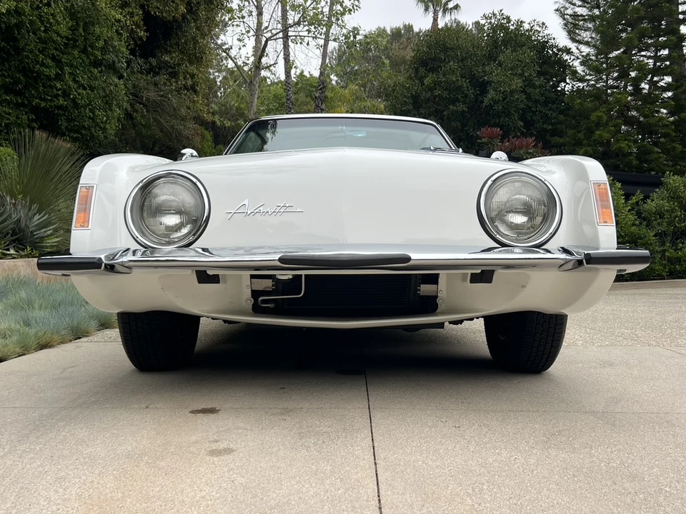 1963 Studebaker Avanti - Image 10 of 31
