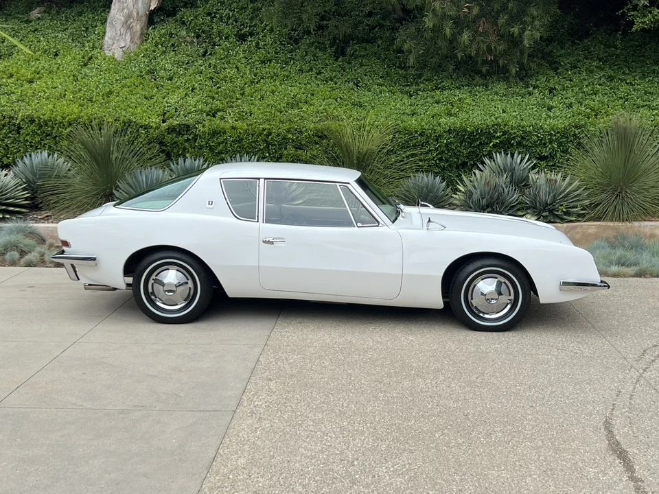 1963 Studebaker Avanti - Image 18 of 31
