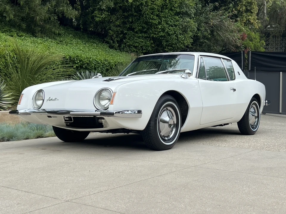 1963 Studebaker Avanti - Image 4 of 31