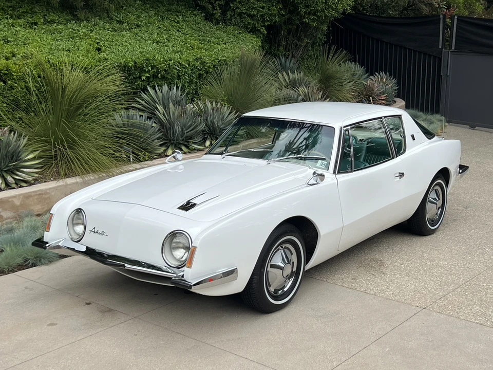 1963 Studebaker Avanti - Image 7 of 31