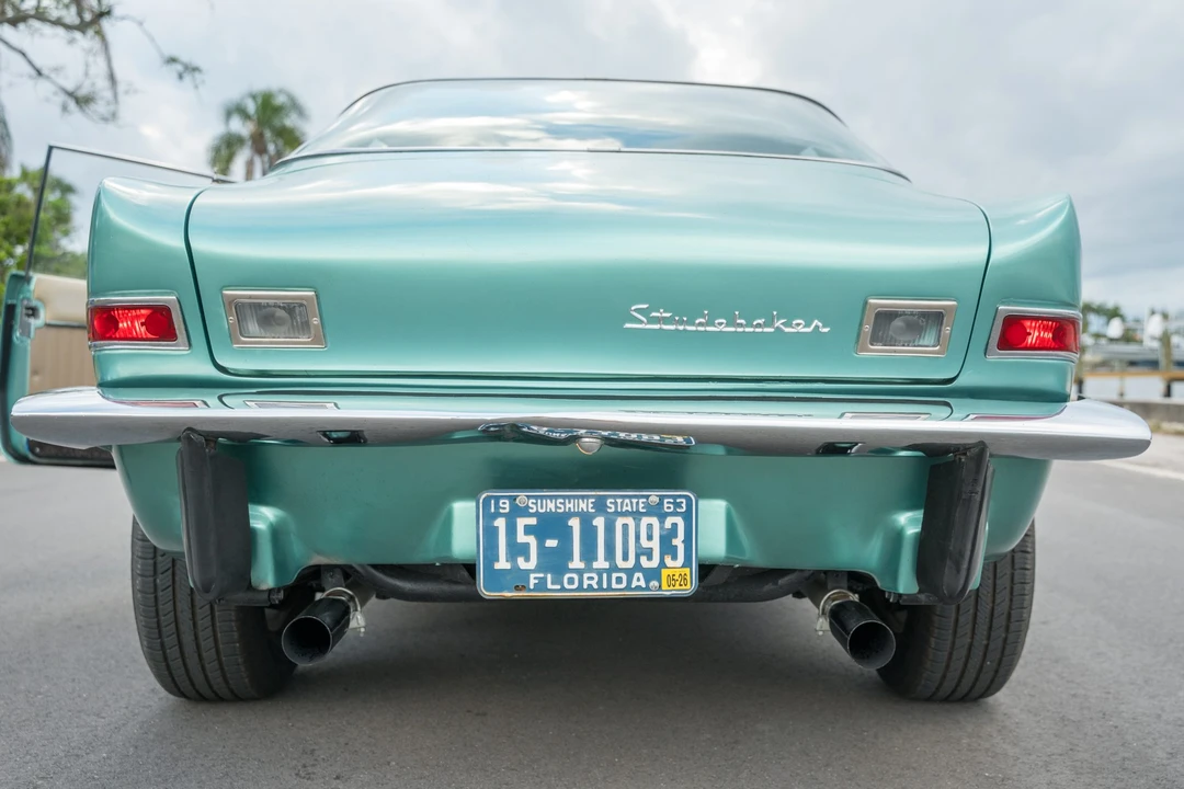 1963 Studebaker Avanti - Image 5 of 31
