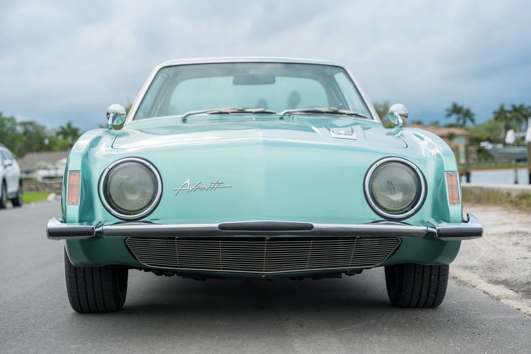 1963 Studebaker Avanti - Image 10 of 31