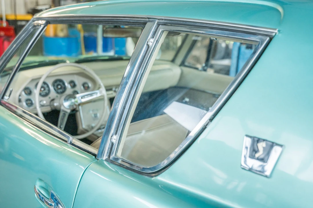 1963 Studebaker Avanti - Image 26 of 31